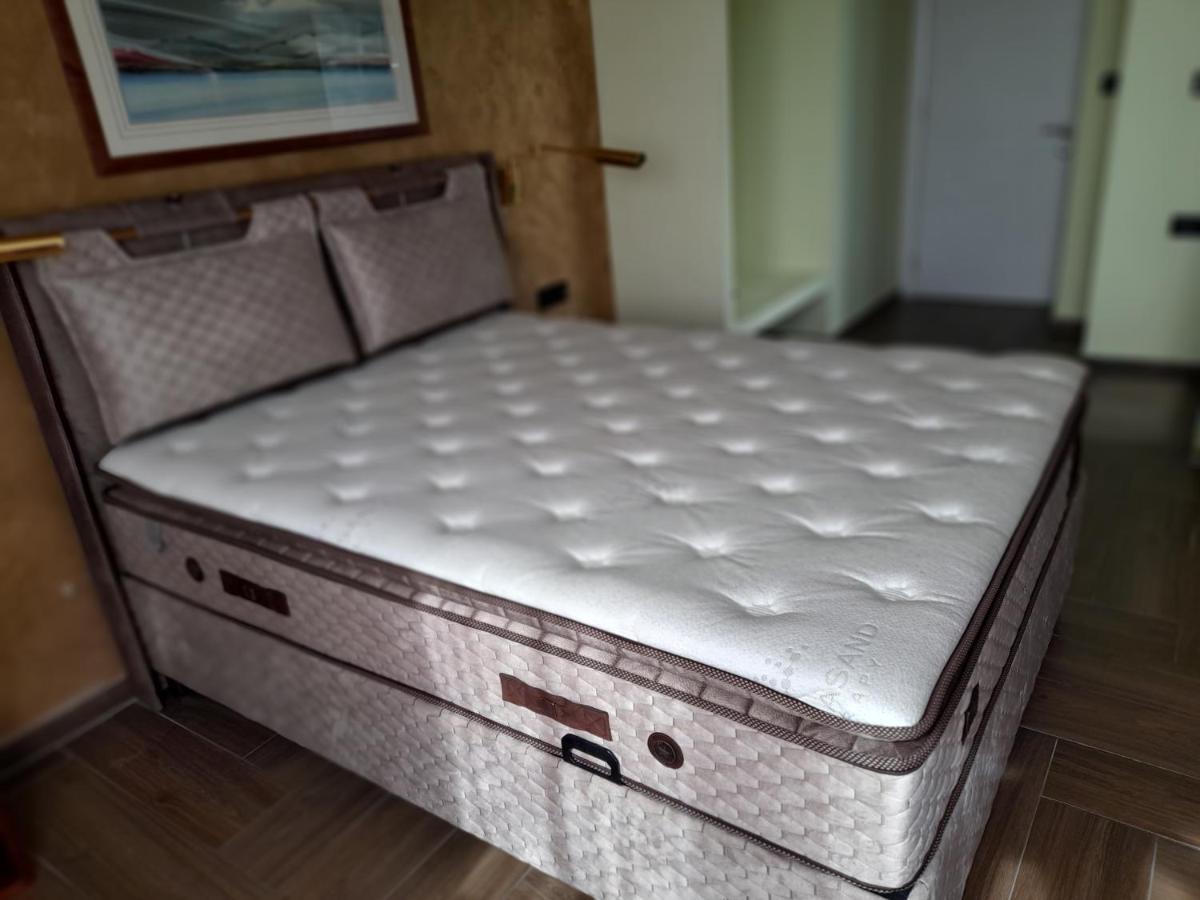 Hotel Super 8 Skopje Zewnętrze zdjęcie