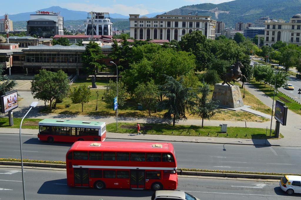 Hotel Super 8 Skopje Zewnętrze zdjęcie