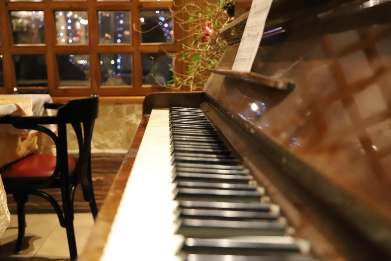 Hotel Super 8 Skopje Zewnętrze zdjęcie