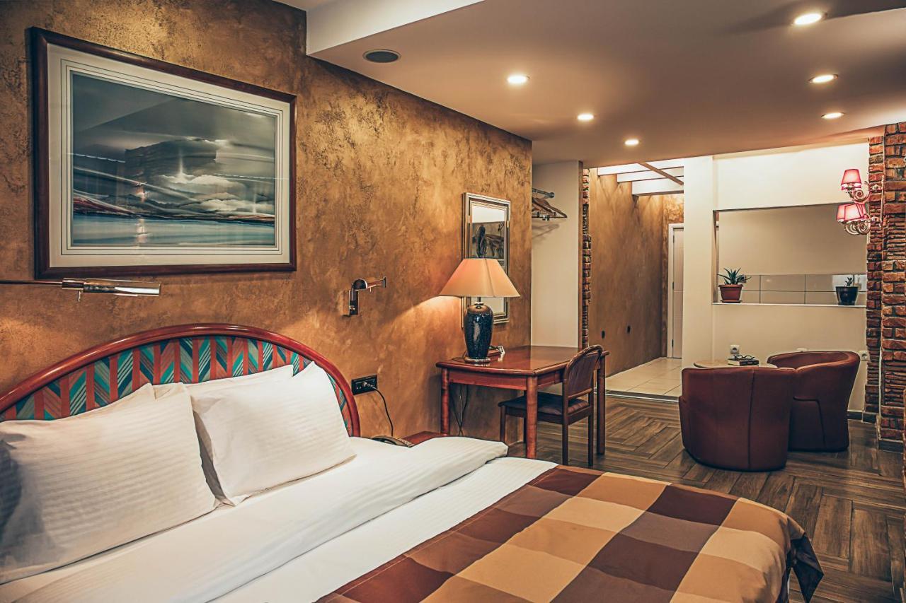 Hotel Super 8 Skopje Zewnętrze zdjęcie